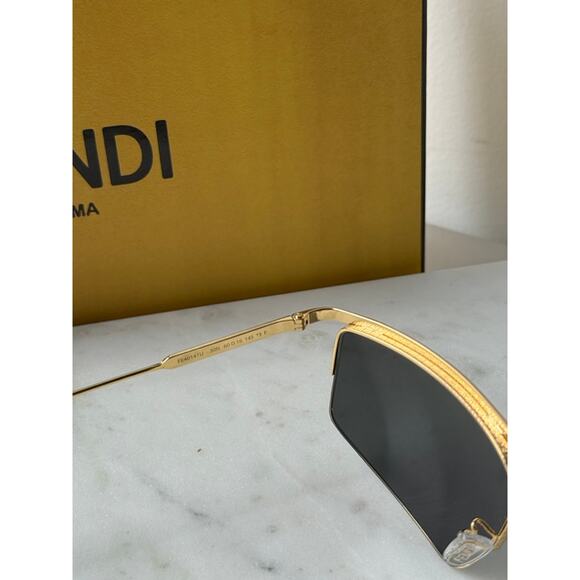 NEW Fendi FE40141U Gold Green Unisex Sunglasses